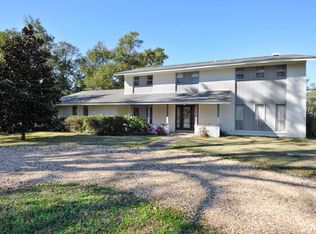 1353 E 2nd St, Pass Christian, MS 39571