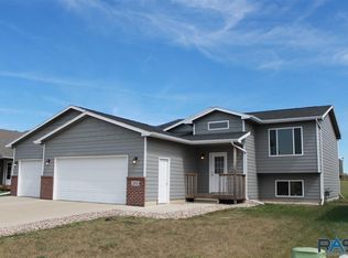 200 Ceylon Ave, Tea, SD 57064