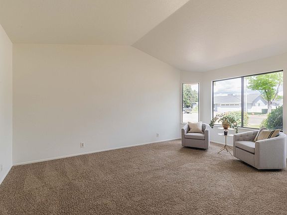 4th image of 3624 Silverwood St