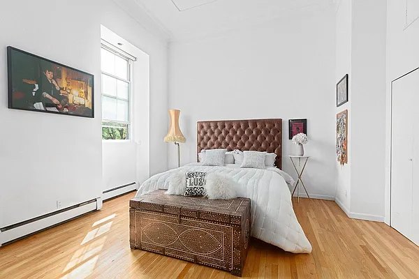Rented by Keller Williams NYC | media 20