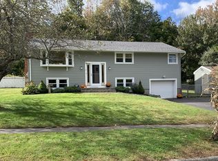 5 Cherylann Dr, Rutland, MA 01543