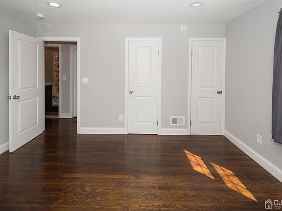 4th image of 1740 Rosewood Dr