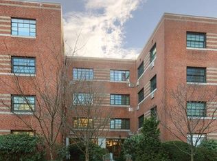 652 Washington St #4, Brookline, MA 02445