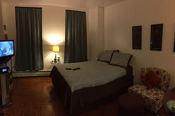 Rented by Uptown Property Group | media 17