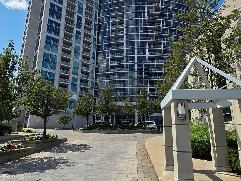 Borough Dr