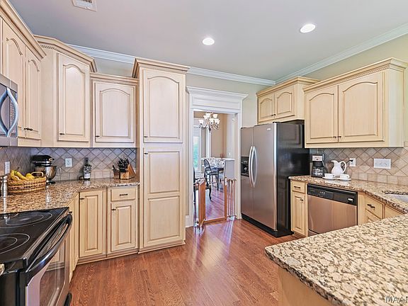 4th image of 105 Pine Borough Point