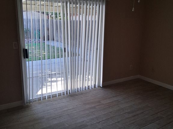 5th image of 9319 Alki Ct