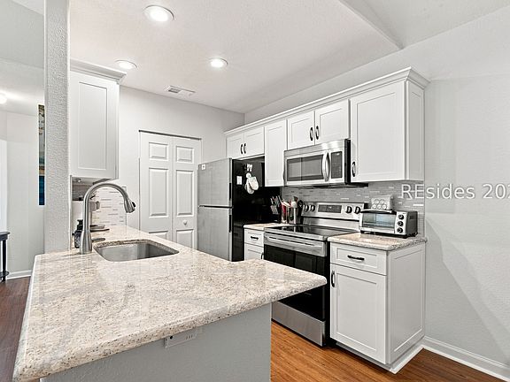 5th image of 897 Fording Island Rd APT 2710