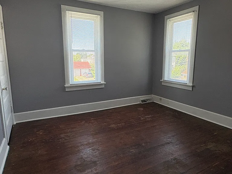 552 N Prospect St — Photo 12