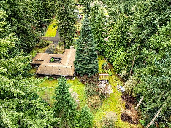 2nd image of 1609 175th Street SW