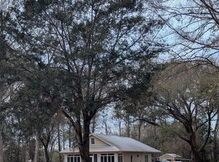 21217 E Trails End Rd, Moss Pt, MS 39562