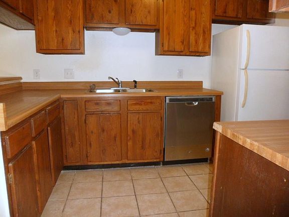 4th image of 4816 Delwood St APT 2