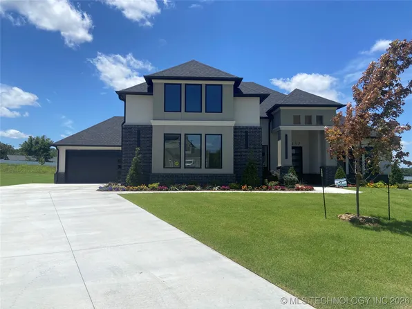 8117 E Elgin St, Broken Arrow, OK 74012