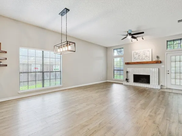 986 Mauve Dr, Lewisville, TX 75067