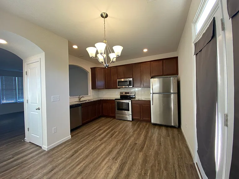 1103 Johns Walk Way — Photo 14