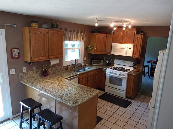 3rd image of 58573 Ox Bow Dr