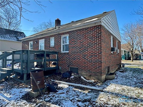 2nd image of 324 N Williams St