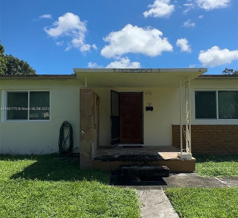1st image of 301 NE 89th St