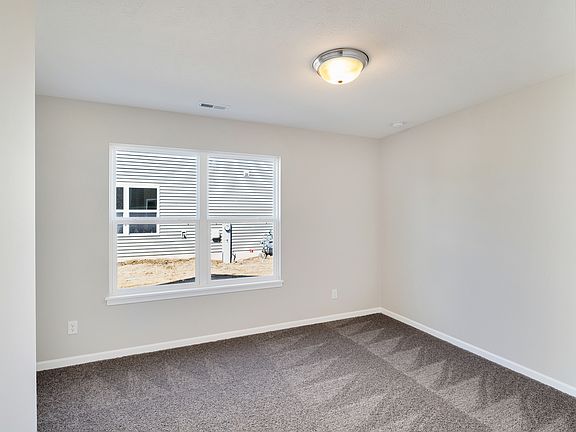 5th image of 15521 101st Ave