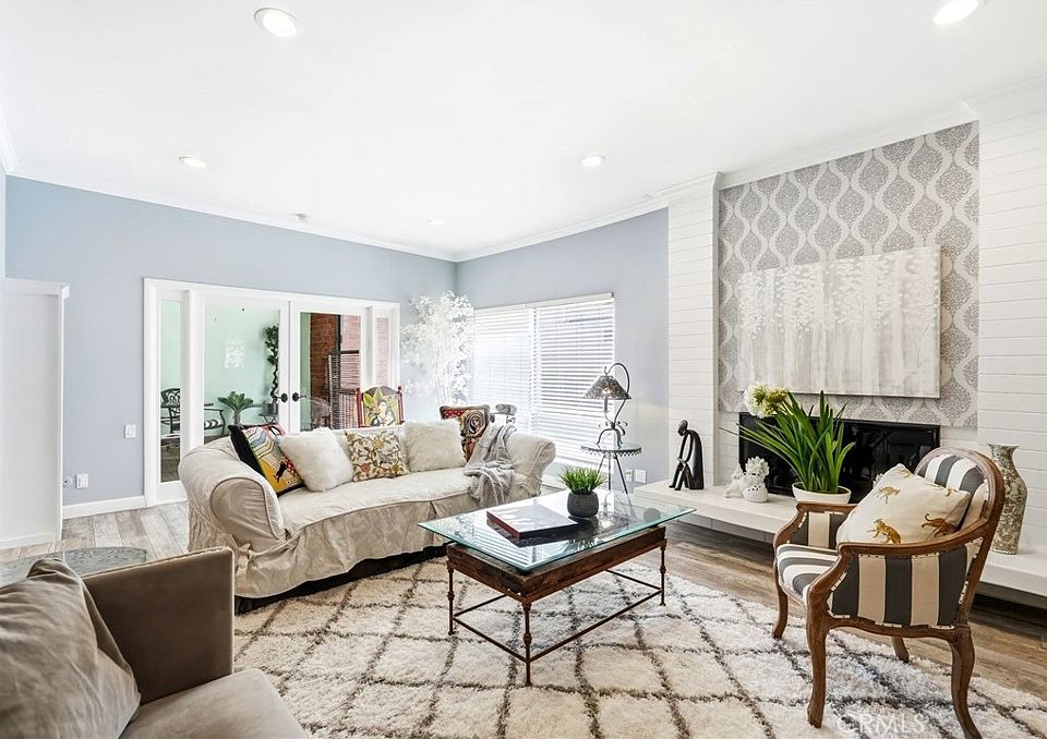 1st image of 4807 Woodley Ave Unit 303