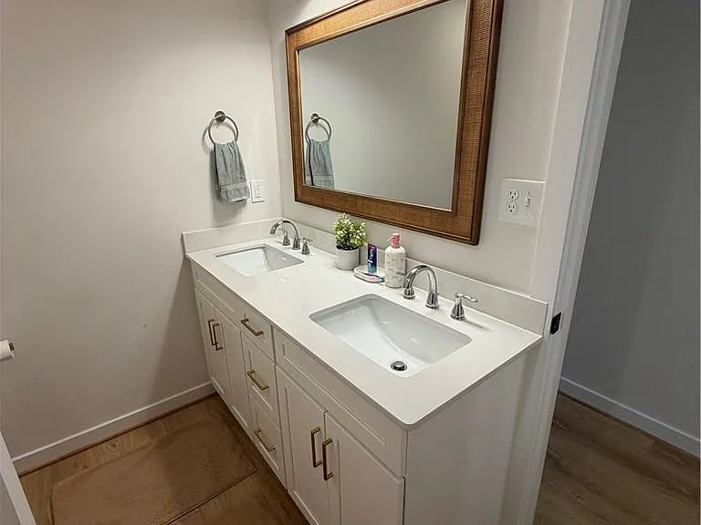 329 Forest Ave — Photo 20