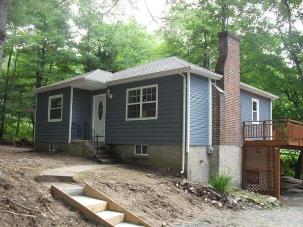 1 Corkscrew Rd, Barryville, NY 12719