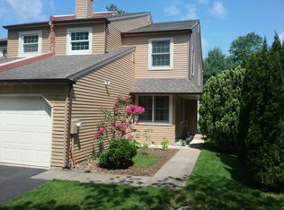 17 Stacey Dr, Doylestown, PA 18901
