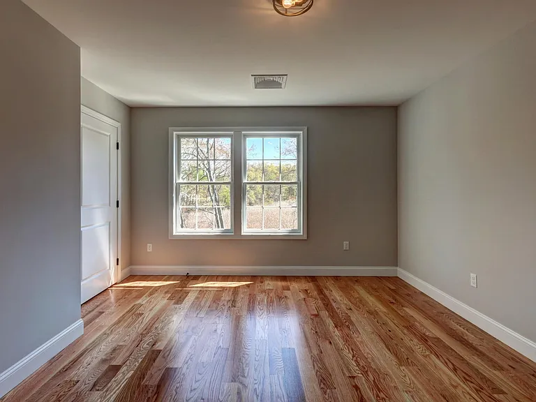 690 New Haven Ave — Photo 24