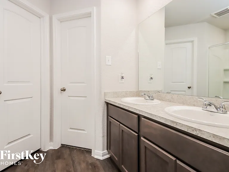 25597 Roy Rogers Rd — Photo 8