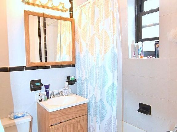 5th image of 244 W 101st St #5BB