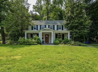 5914 Gloster Rd, Bethesda, MD 20816