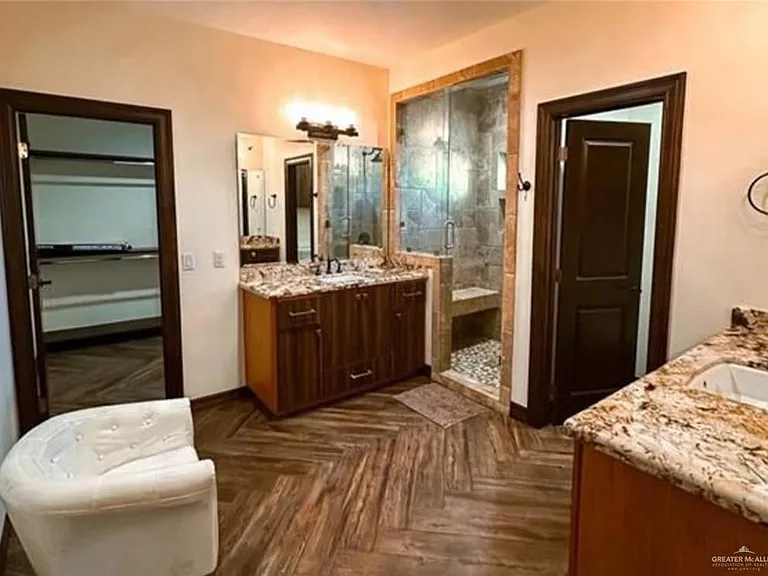 1604 Toni Ln — Photo 11