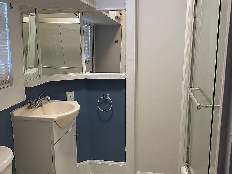 2nd image of 210 W College St