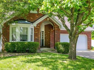 215 Sheffield Ct, Fairview Heights, IL 62208