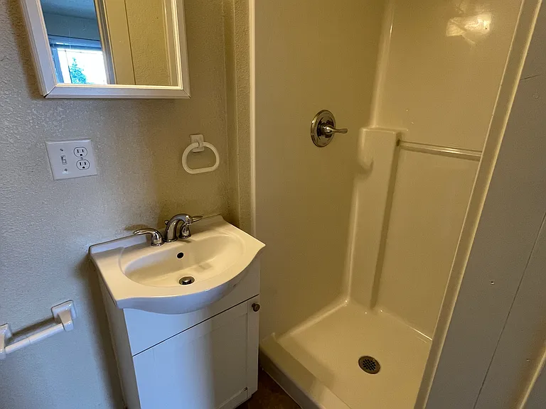 245 Grape St #2 — Photo 8