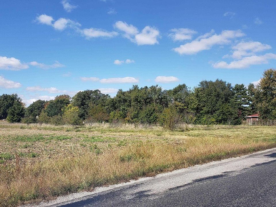 2nd image of 1319 Lenhart Rd