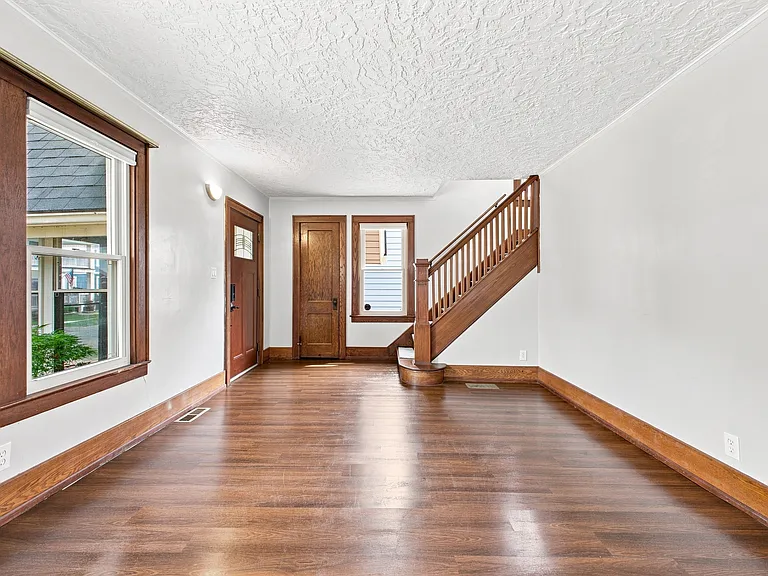 1220 Bird Ave — Photo 5