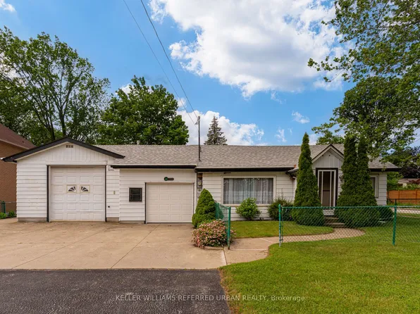 1300 Meredith Ave, Mississauga, ON L5E 2E5