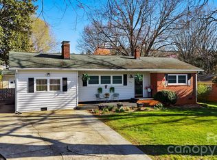 904 15th St NW, Conover, NC 28613