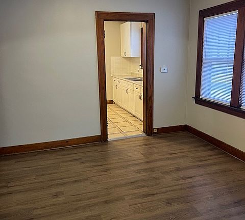 4th image of 194 N 5th Ave #194