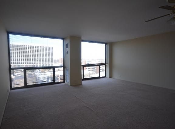 5th image of 4343 N Clarendon Ave APT 1003