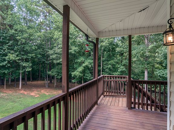 4th image of 130 Bent Arrow Dr