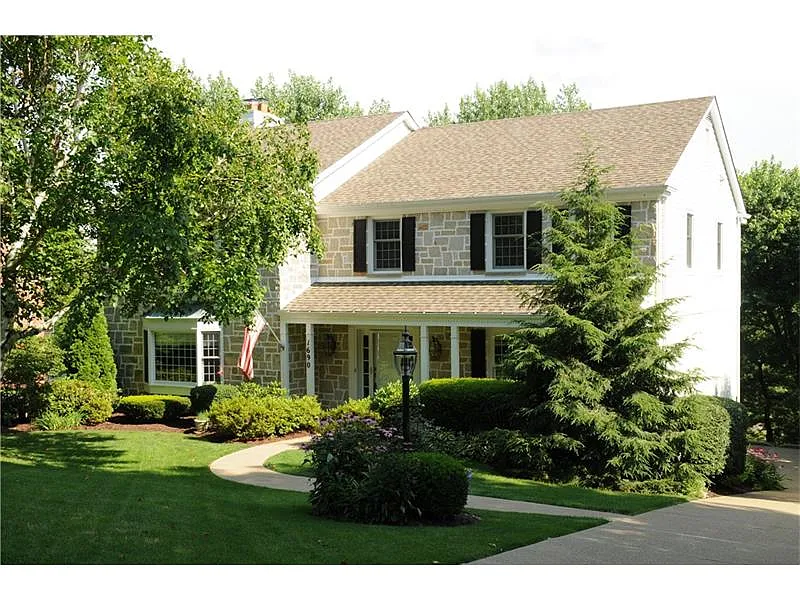 1690 Swanson Ln photo 1