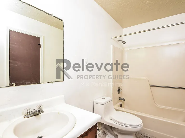 1910 North Ave — Photo 19