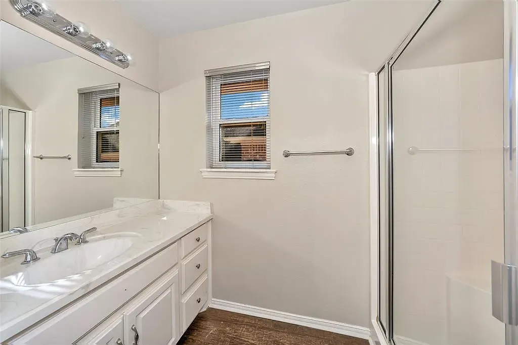 4 bed, 3404 sqft, $7,500 — Photo 4