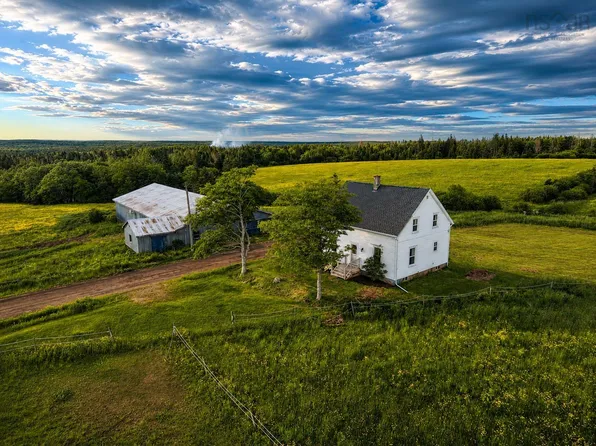98 Archibald Rd, Colchester, NS B6L 3A6