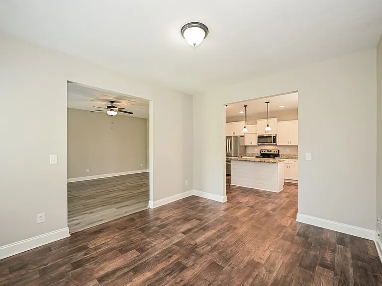 1217 Catawba Way — Photo 6