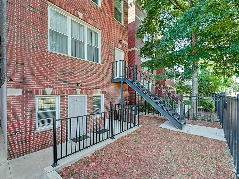 1222 S Washtenaw Ave #1 — Photo 8