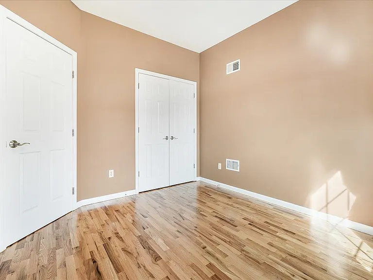 58 Alexander Ct — Photo 26