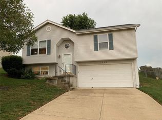 1526 Raspberry Ln, Arnold, MO 63010